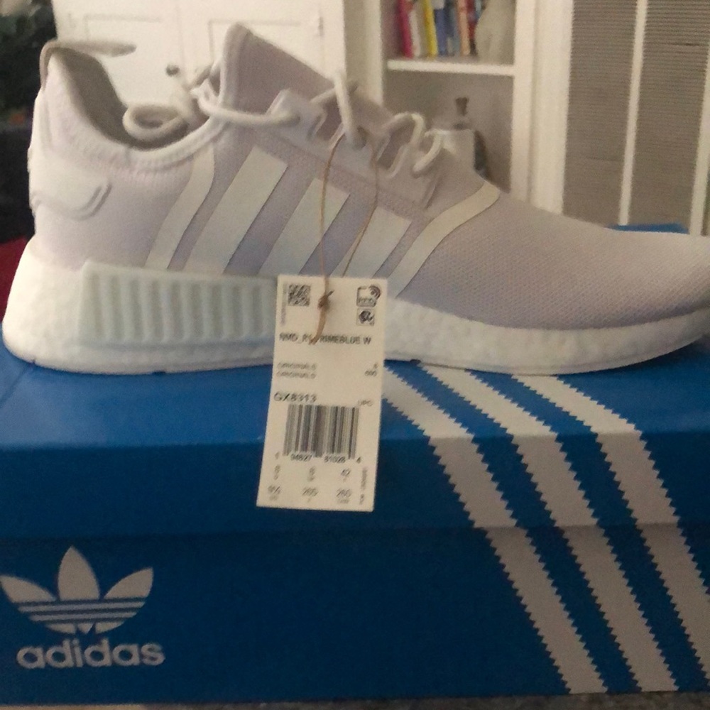 BRAND NEW Adidas NMD_R1 PRIMEBLUE